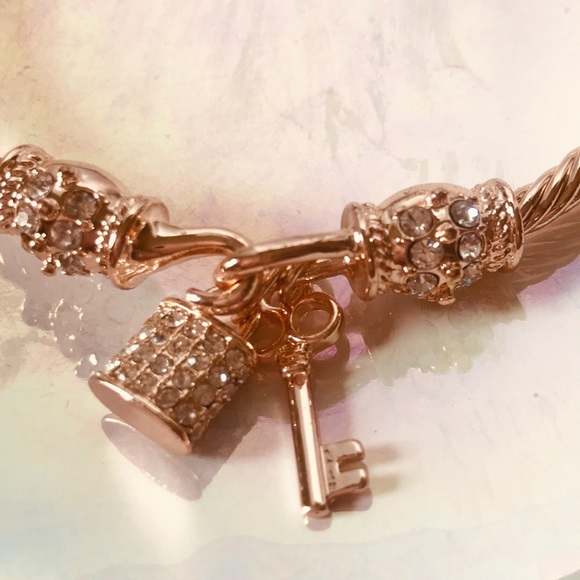 NWT Rose Gold Rope Charm Bracelet - Picture 2 of 2